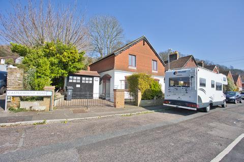 Castlemount Road, Dover, Kent, CT16