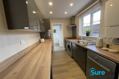 undefined, Robinhood Street, Gloucester, GL1.