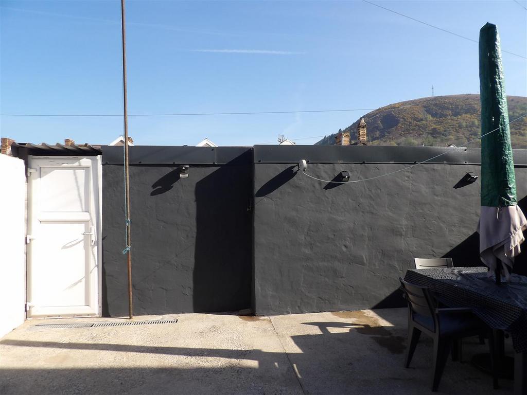 Garage &amp; Storage