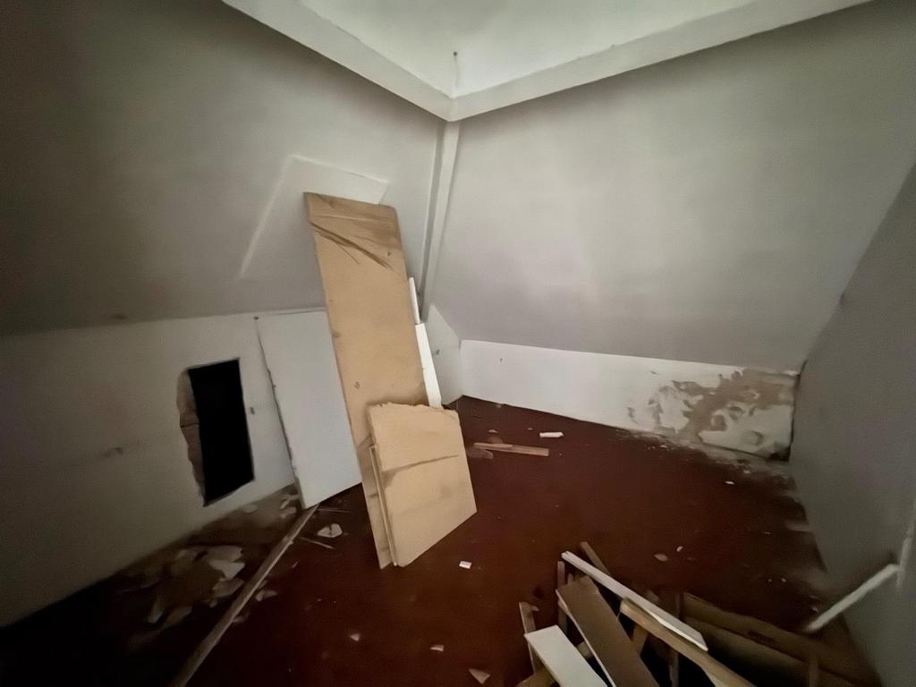Room ( second floor
