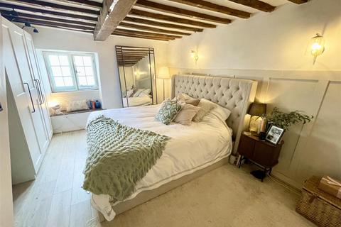 2 bedroom cottage for sale, Marlborough Road, Old Town, Swindon
