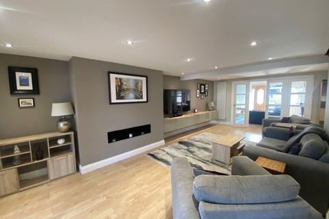 4 bedroom semi-detached house for sale, 14 Totnes Avenue, Chadderton, Oldham, OL9 0RE
