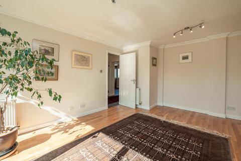 27/12 Fettes Row, EH3 6RL