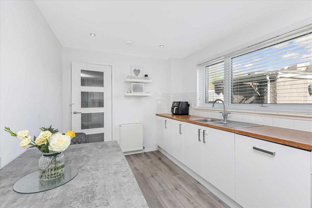 Kitchen Dining (3)