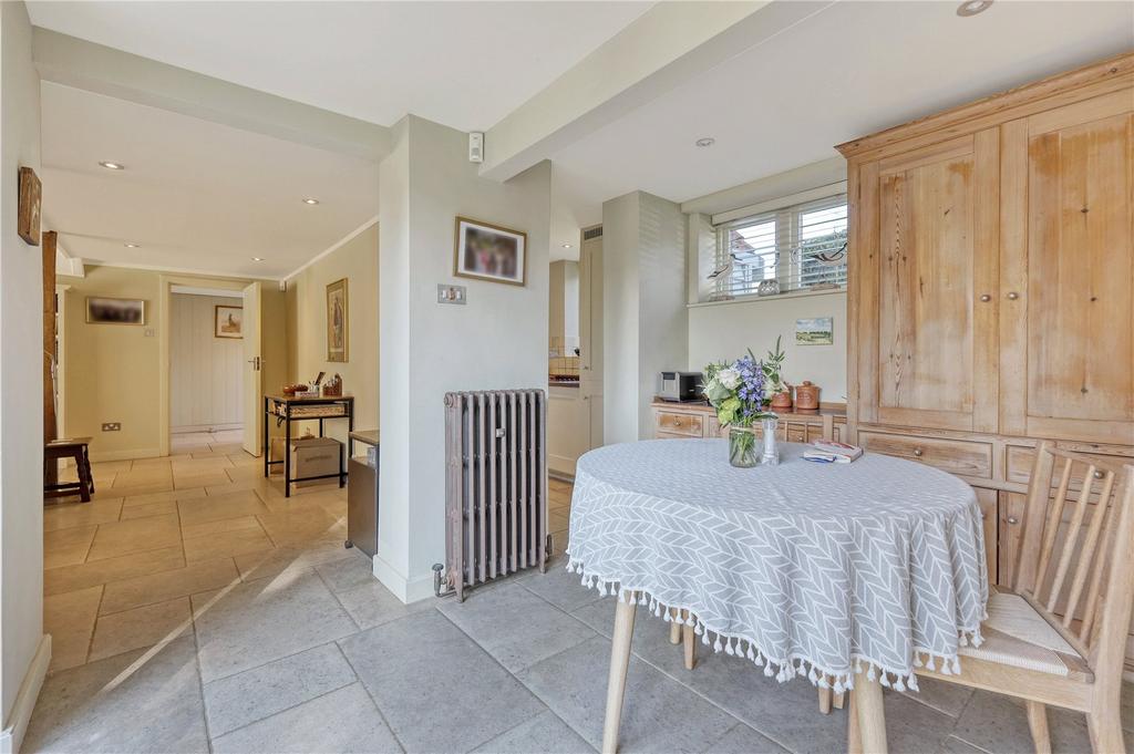 Breakfast Room