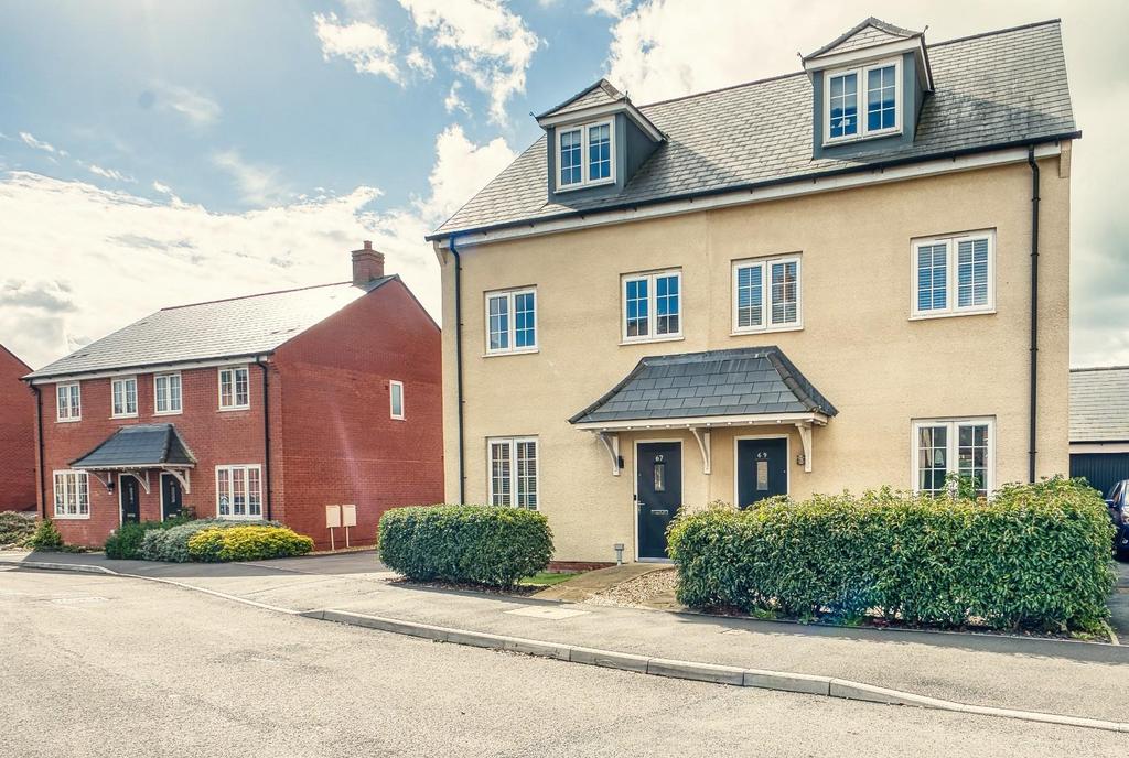 67 Moorhen Rd- Mark Templer - Photo CB 3.jpeg