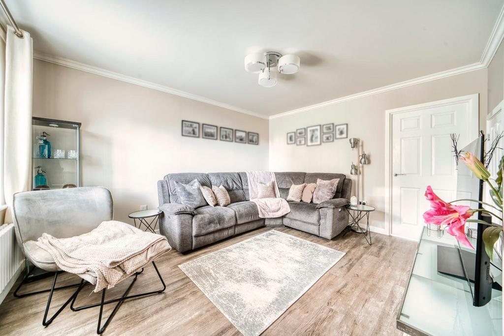 67 Moorhen Rd- Mark Templer - Photo CB 37.jpeg