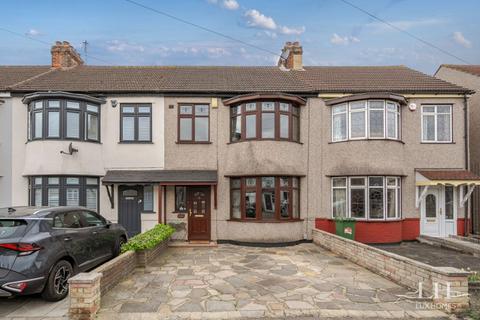 3 bedroom terraced house for sale, Grenfell Avenue, Hornchurch