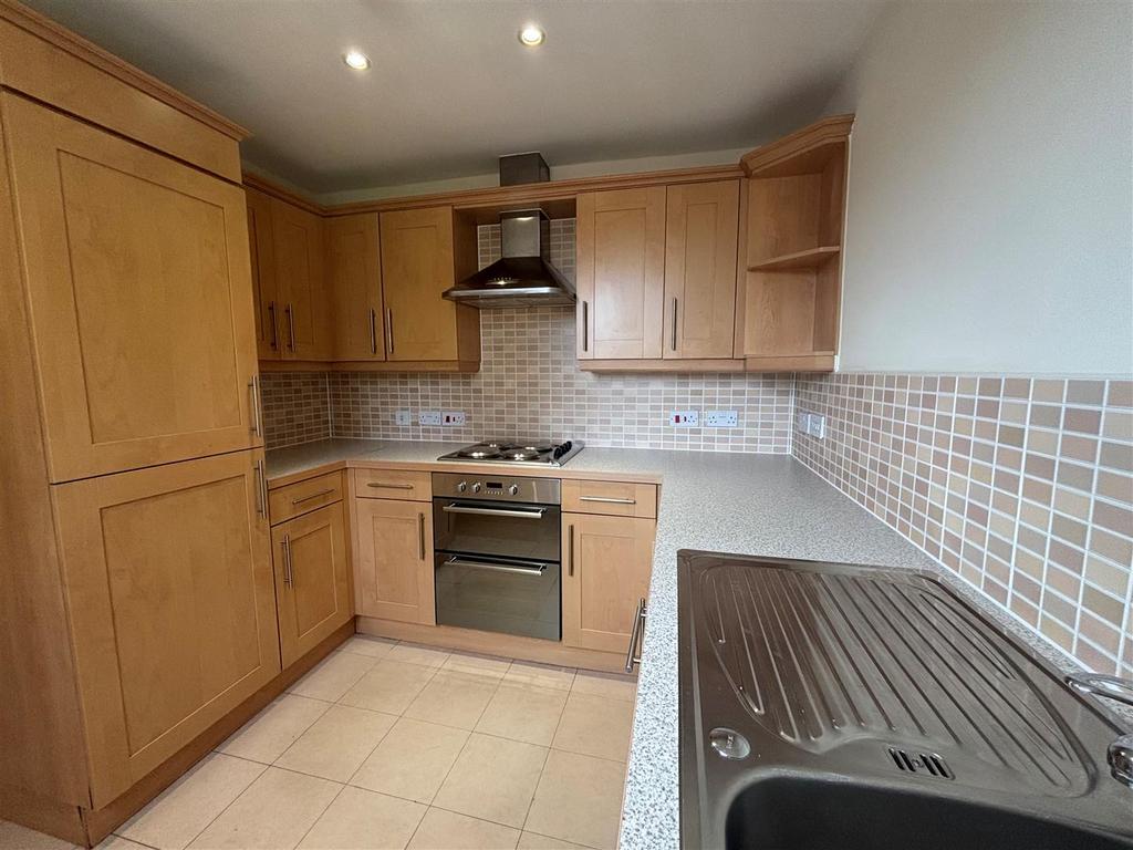 Kitchen2.jpg