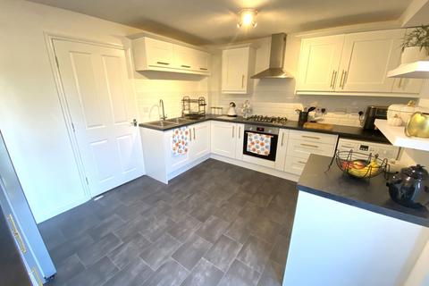 3 bedroom terraced house for sale, 27 Cape Gardens, Shaw, Oldham, OL2 8PD