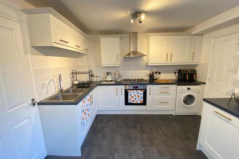 27 Cape Gardens, Shaw, Oldham, OL2 8PD