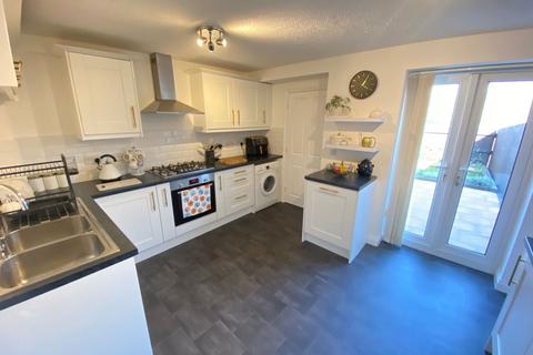 27 Cape Gardens, Shaw, Oldham, OL2 8PD