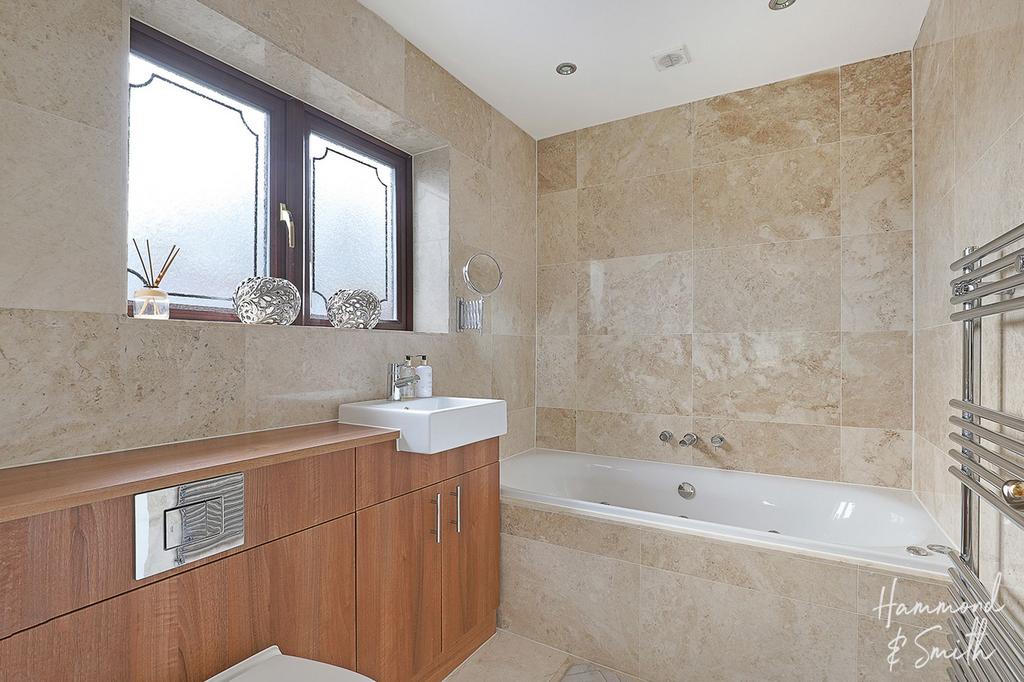 Ensuite Bathroom