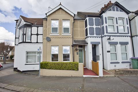 25 Station Road, Folkestone, CT19 4AY