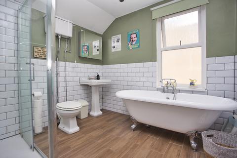 25 Station Road, Folkestone, CT19 4AY