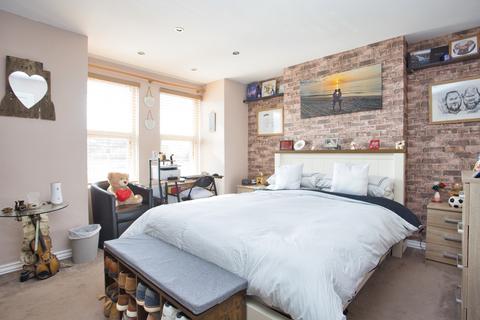 25 Station Road, Folkestone, CT19 4AY