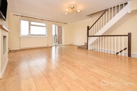 4 bedroom house to rent, Slinfold Close, Brighton