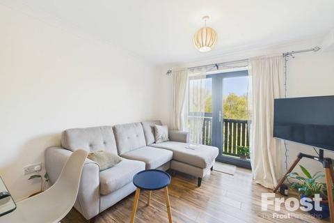 undefined, Hatton Road, Bedfont, Greater London, TW14