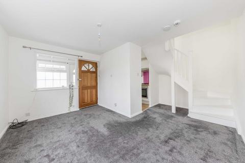 2 bedroom terraced house to rent, St. Edmund's Close, London SW17