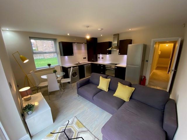 Apartment in Manchester, Withington - View 3