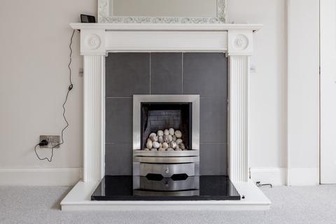 70/4 Angle Park Terrace, Edinburgh, EH11 2JP