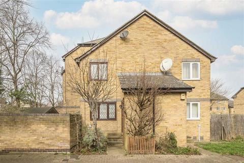 22 Deck Close, London, SE16 6BU