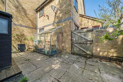 22 Deck Close, London, SE16 6BU