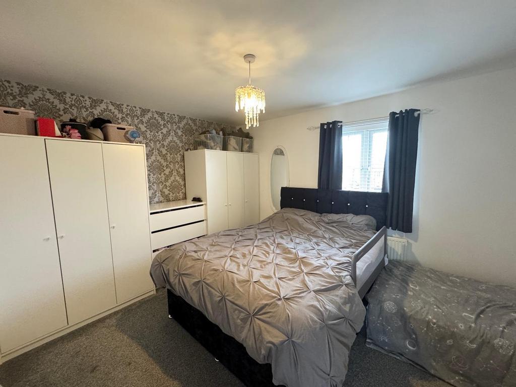 Bedroom 1 ( front)