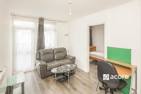 1 bedroom flat to rent, Consort Road Peckham SE15