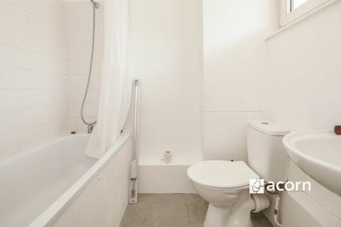 1 bedroom flat to rent, Consort Road Peckham SE15