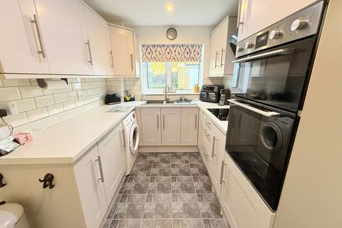 18 Snowford Close, Shirley, Solihull, B90 1DA
