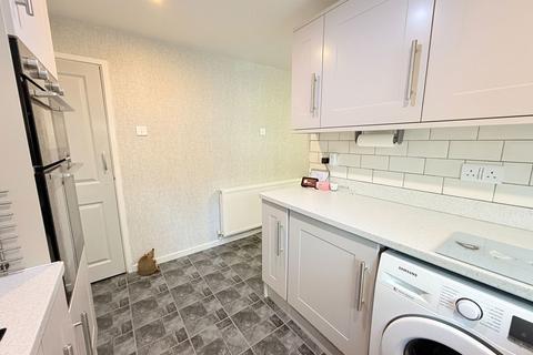 18 Snowford Close, Shirley, Solihull, B90 1DA