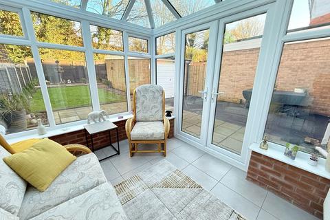 18 Snowford Close, Shirley, Solihull, B90 1DA