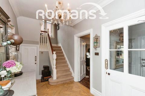 4 bedroom detached house to rent, Bath Road, Camberley, Surrey, GU15