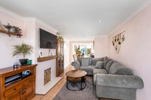 62 Mayplace Avenue, Crayford, Dartford, DA1 4PG
