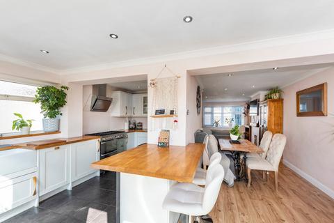 62 Mayplace Avenue, Crayford, Dartford, DA1 4PG