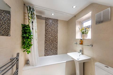 62 Mayplace Avenue, Crayford, Dartford, DA1 4PG
