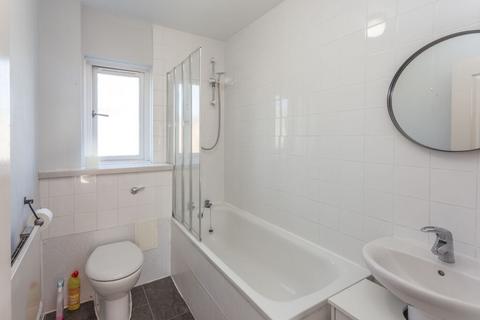 14/7 Allanfield, Edinburgh, EH7 5YJ