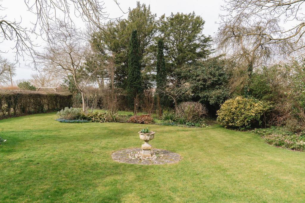 271842 - Church Farm House Halstead High Res-63.jpg