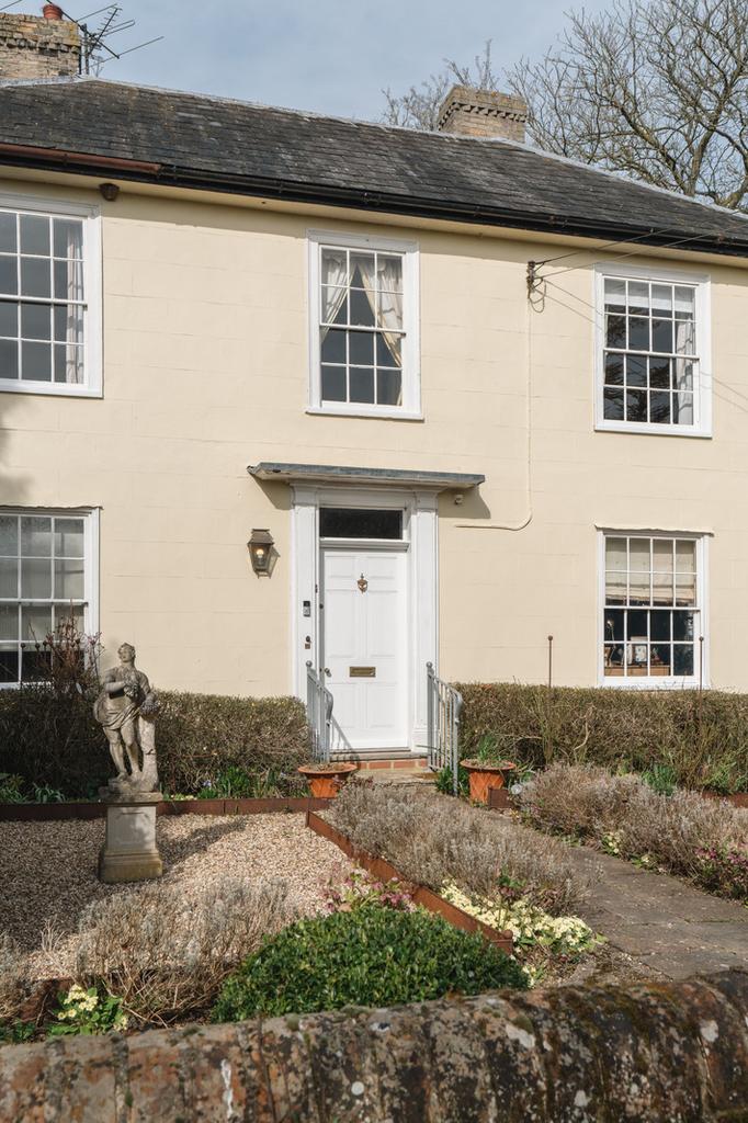 271782 - Church Farm House Halstead High Res-3.jpg