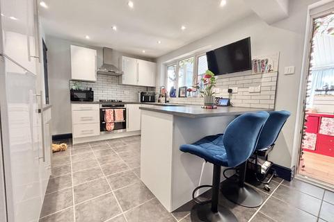 21 Doles Crescent, Royston, Barnsley, S71 4JZ