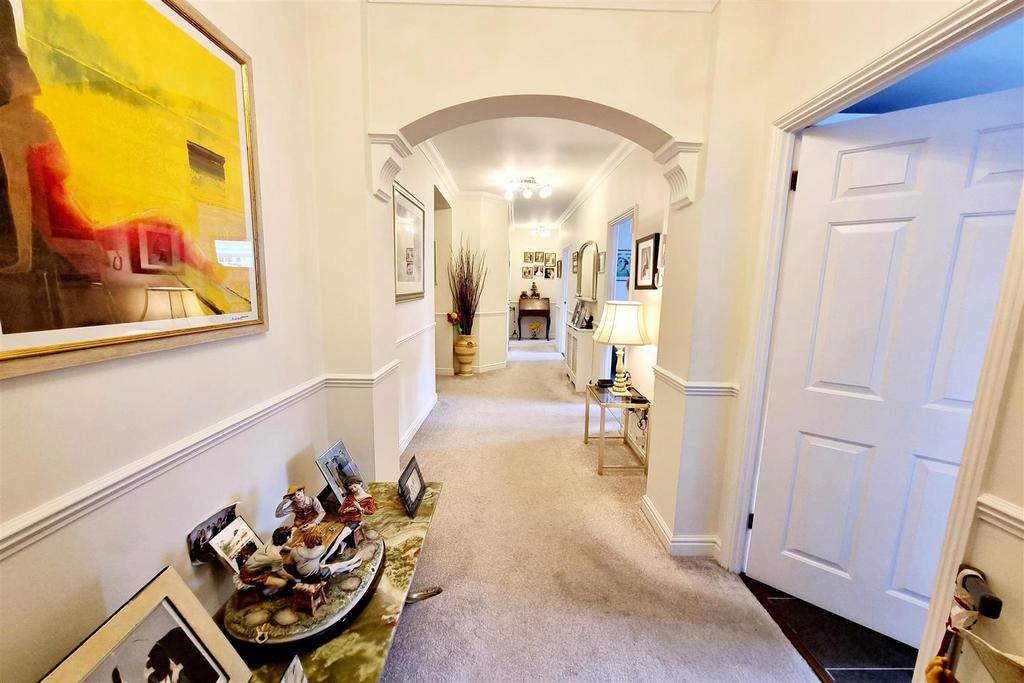 Entrance hall: