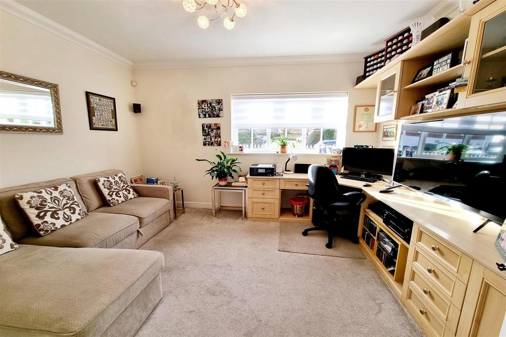 Bedroom 2: