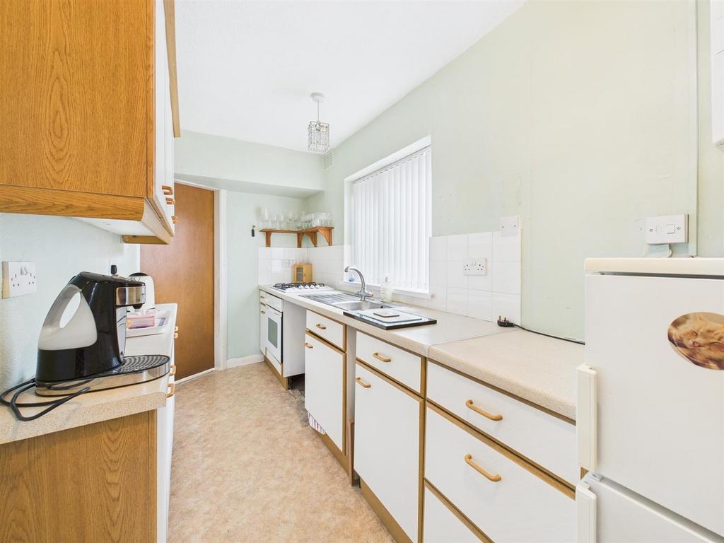 Kitchen: