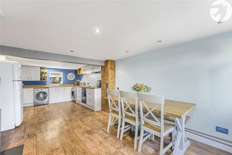 82 Station Road, Crayford, Dartford, DA1 3QG