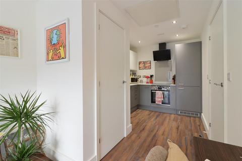 Great Central, Chatham Street, S3