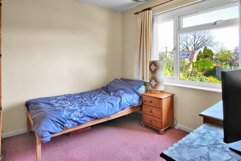 8 - bed 2.jpg