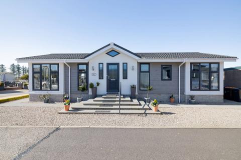 2 bedroom retirement property for sale, 16 Nia Roo Park, Newmachar, AB21 0UG
