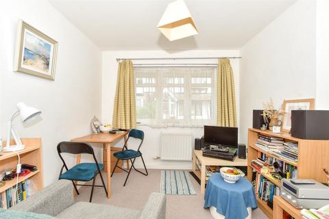 1 bedroom ground floor flat for sale, Granville Road, Totland Bay, Isle of Wight