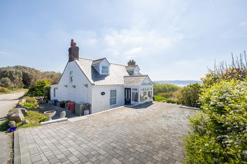 2 bedroom detached house for sale, Rue Du Braye, St. Pierre du Bois, Guernsey